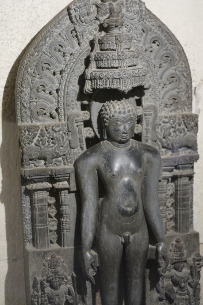 08-Jain statue.jpg - Jain statue